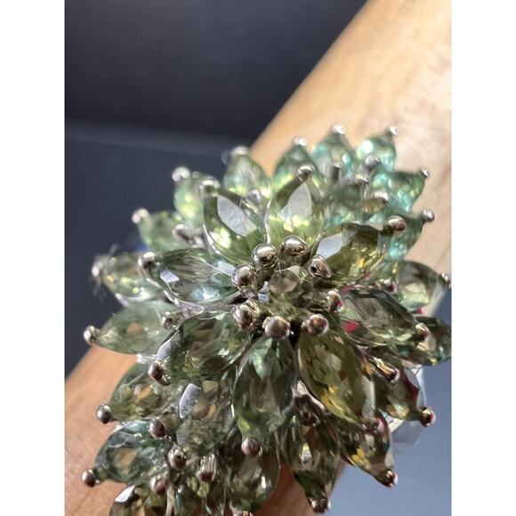 NEW Green apatite floral spray ring in rhodium over sterling silver size 7 - Picture 15 of 16